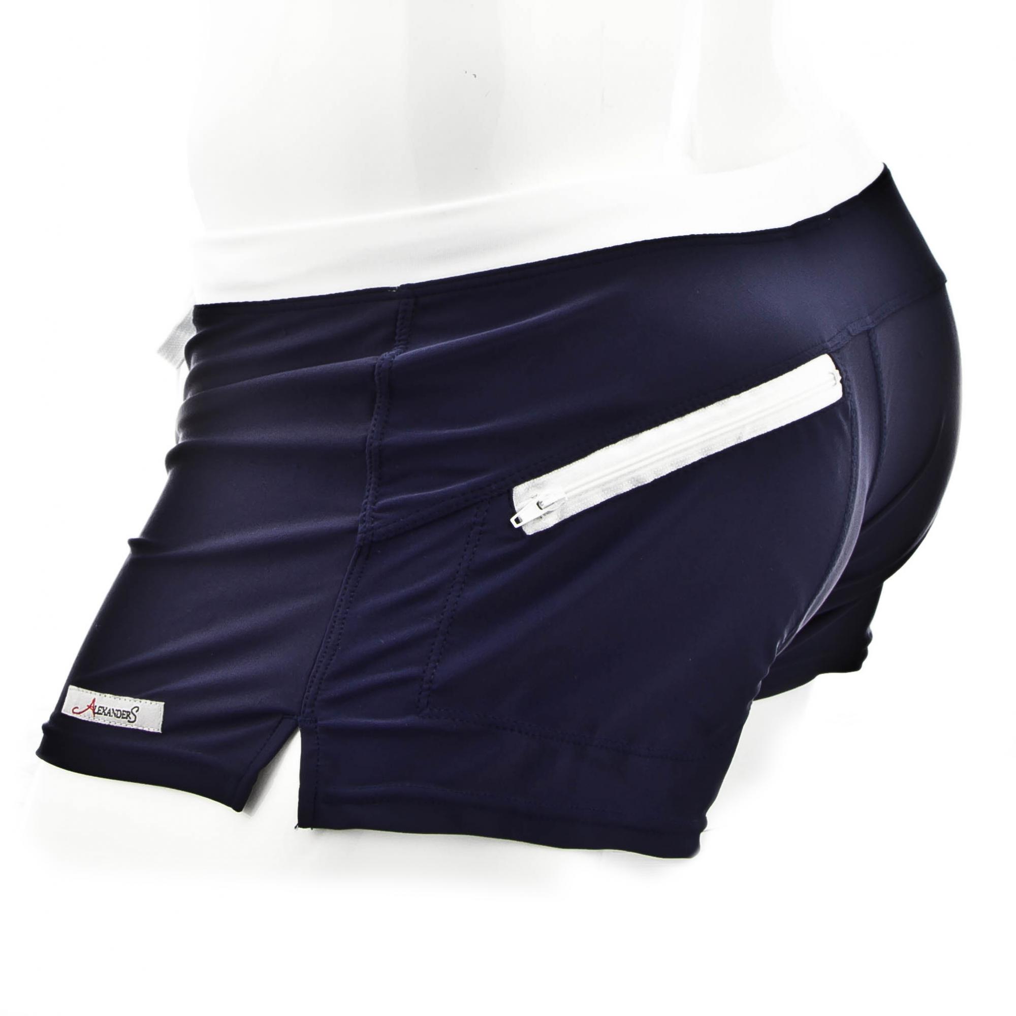 Discover the range of men's swimwear at AlexanderS. Explore swim shorts, shorts and speedos for men in a variety of colours and lengths. Buy now at AlexanderS.